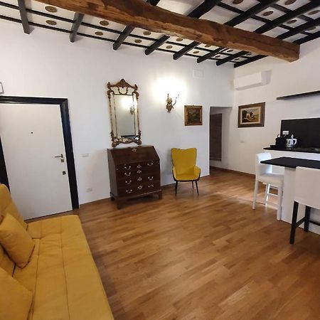 Charming Frattina - 2 Bathrooms New Apartment Рим Екстер'єр фото