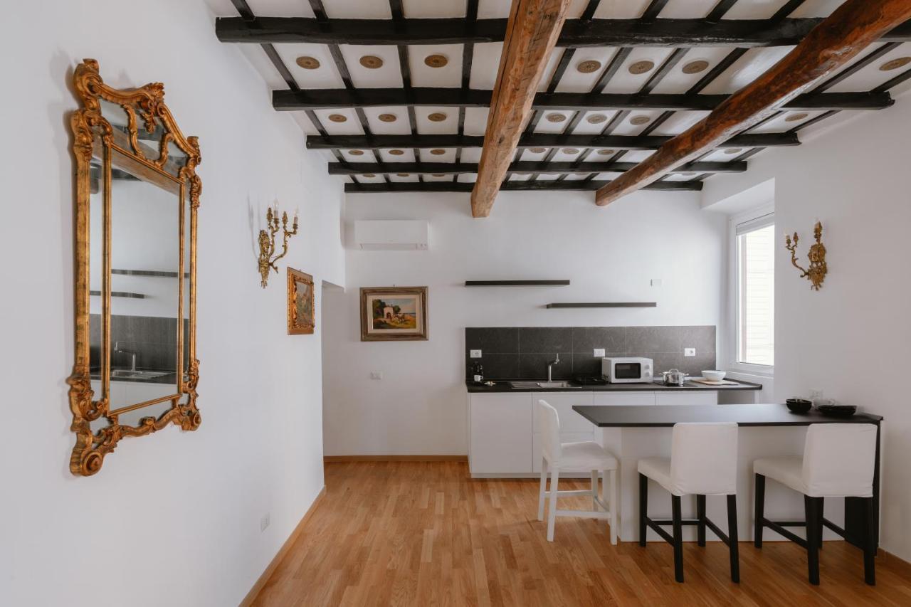 Charming Frattina - 2 Bathrooms New Apartment Рим Екстер'єр фото