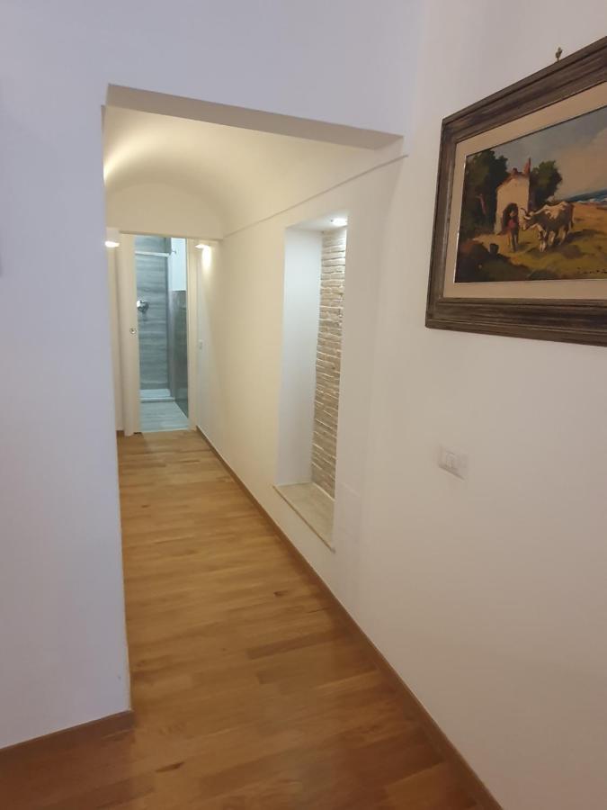 Charming Frattina - 2 Bathrooms New Apartment Рим Екстер'єр фото