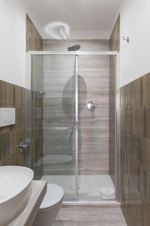 Charming Frattina - 2 Bathrooms New Apartment Рим Екстер'єр фото