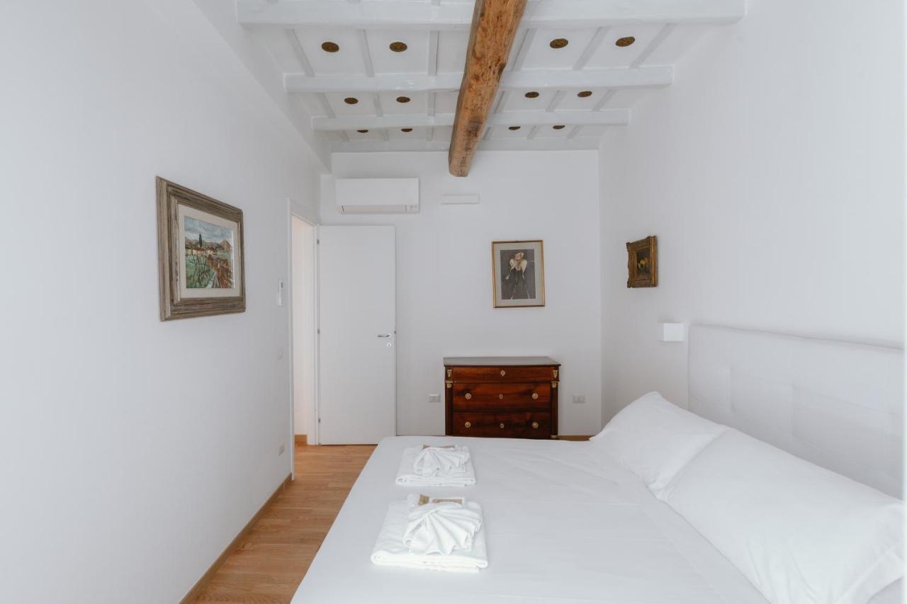 Charming Frattina - 2 Bathrooms New Apartment Рим Екстер'єр фото