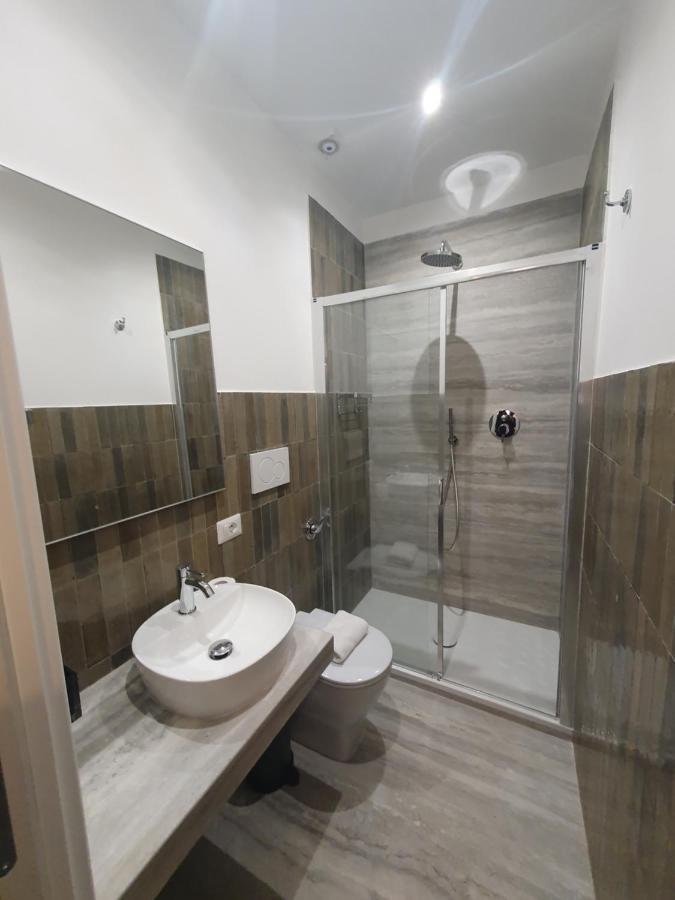 Charming Frattina - 2 Bathrooms New Apartment Рим Екстер'єр фото